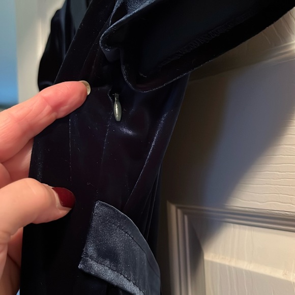 Velvet dress - Picture 6 of 11